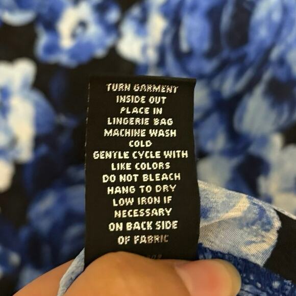 New Slim Factor by Investments Plus Size Royal Blue Floral Tunic Blouse Size 3X - Picture 6 of 7